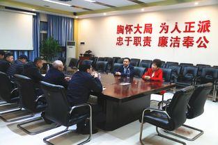 四(si)川(chuan)經濟(ji)文化協會(hui)調(tiao)研紅旗(qi)連鎖(suo)精(jing)準(zhun)扶(fu)貧與企業(ye)文(wen)化建設(she)